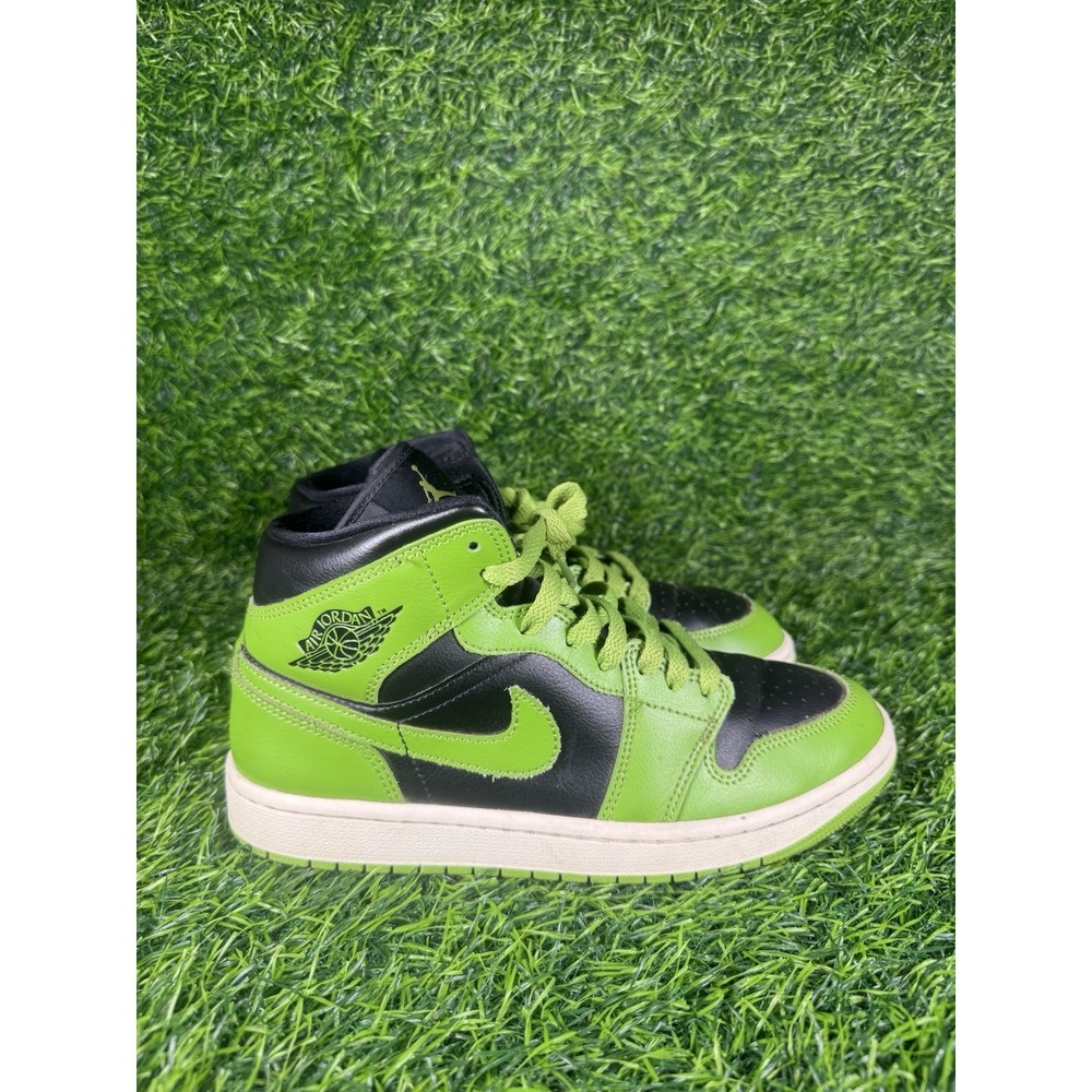 Jordan 1 Air High Top Green Glow Size 9 Women's